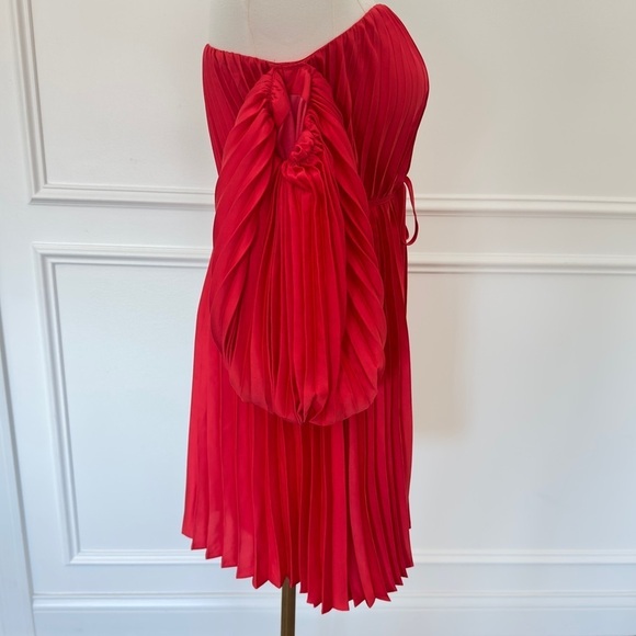 Express Pleated Belted Off The Shoulder Trapeze Red Women's Dress Size Small - Picture 6 of 10